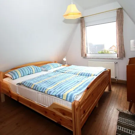 Greetjehaus Mit Garten, Naehe Strand, Hébergement de vacances Dornumersiel